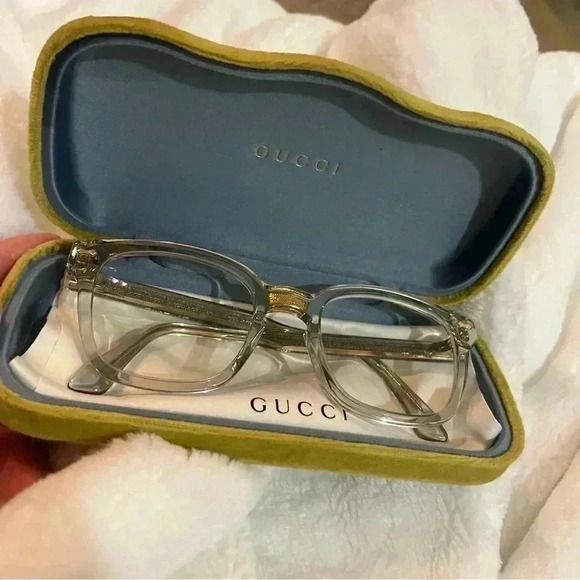 Gucci 100% authentic eyeglasses, case, dust bag and glasses towel - Picture 5 of 14